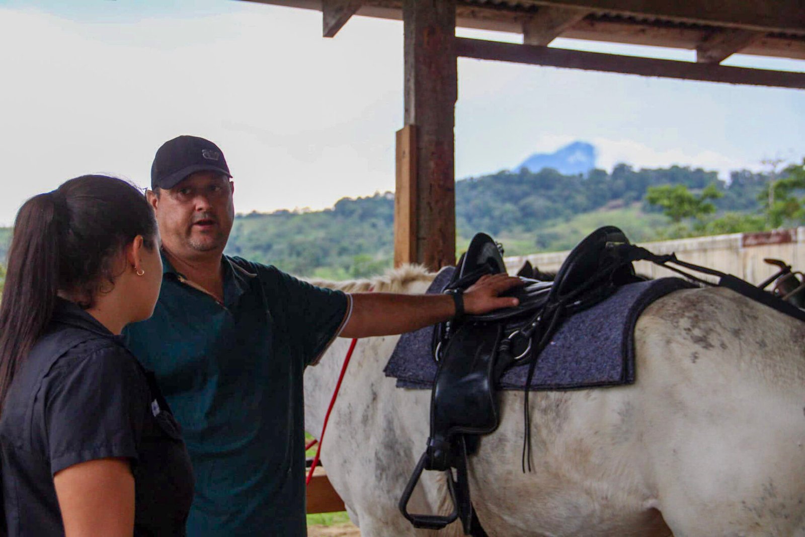HORSEBACK FARM RIDE ARENAL