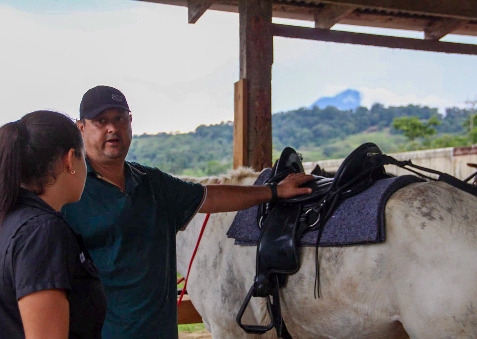 HORSEBACK FARM RIDE ARENAL